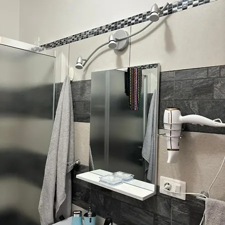 招待所 La Perla Del Tirreno 2 4*